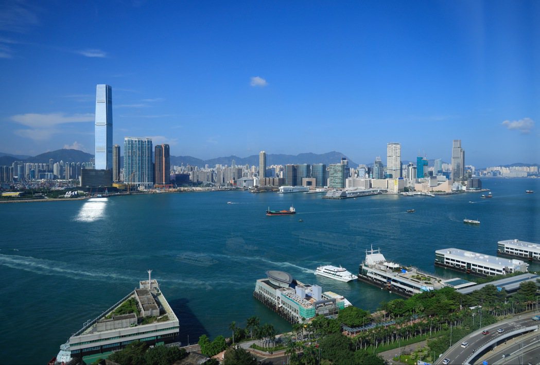 美國國會將取消對香港駐美經貿辦目前享有的特權和豁免。圖為香港維多利亞港。（中通社...