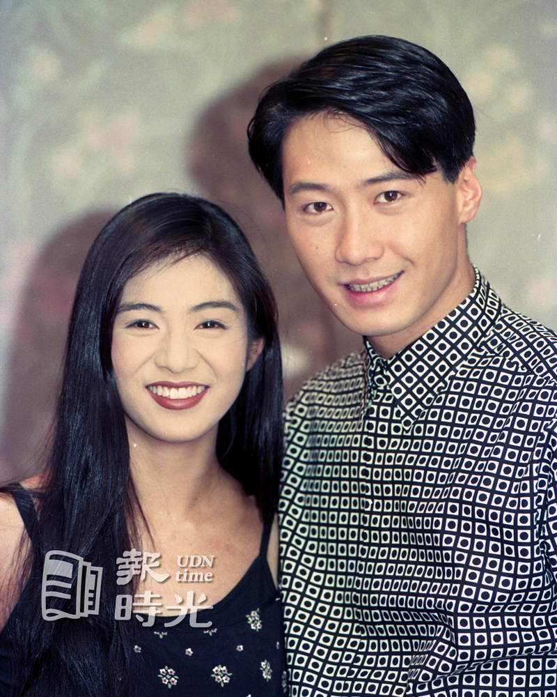黎明（右）和楊采妮（左）為新片「墮落天使」來台會影迷。聯合報系資料照（1995/08/29  鄭瓊中攝影）