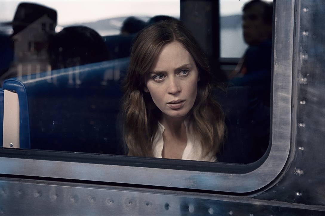 《列車上的女孩》看見《後窗》，由窺視到破解一宗謀殺案