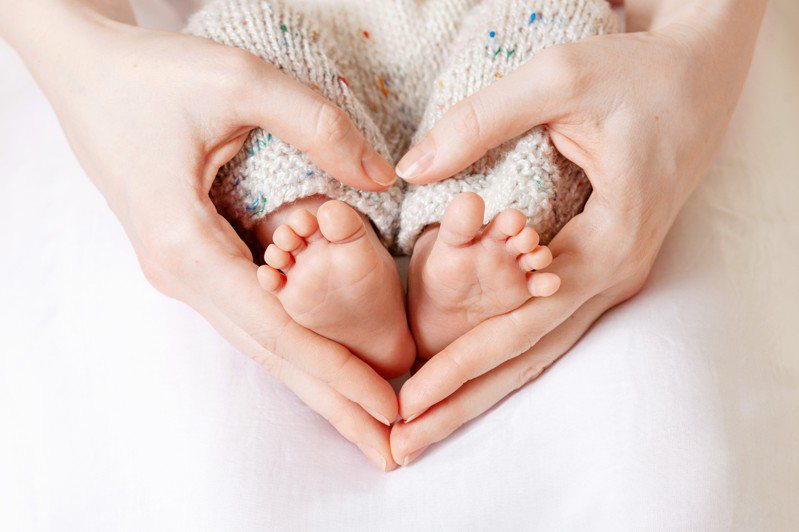 默克推出員工生殖輔助治療福利計劃，成為員工及其配偶育兒路上的重要支持。業者／提供