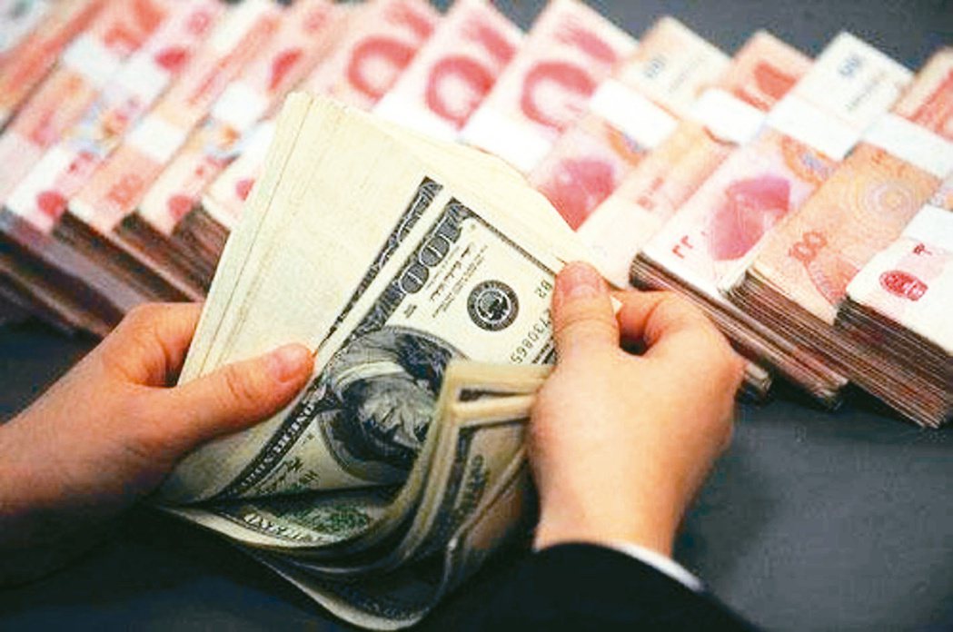 中國人行數據顯示，境外機構已連續9個月淨買進大陸境內債券，今年已累計淨買進量約人...