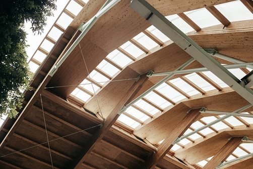 德豐木業將唐朝木構建築的榫卯工藝技術，結合當代建築材料。 業者/提供