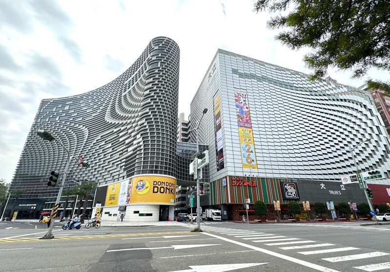 大立百貨迎來全台最大唐吉訶德進駐，未來商圈發展備受矚目。圖／台灣房屋提供