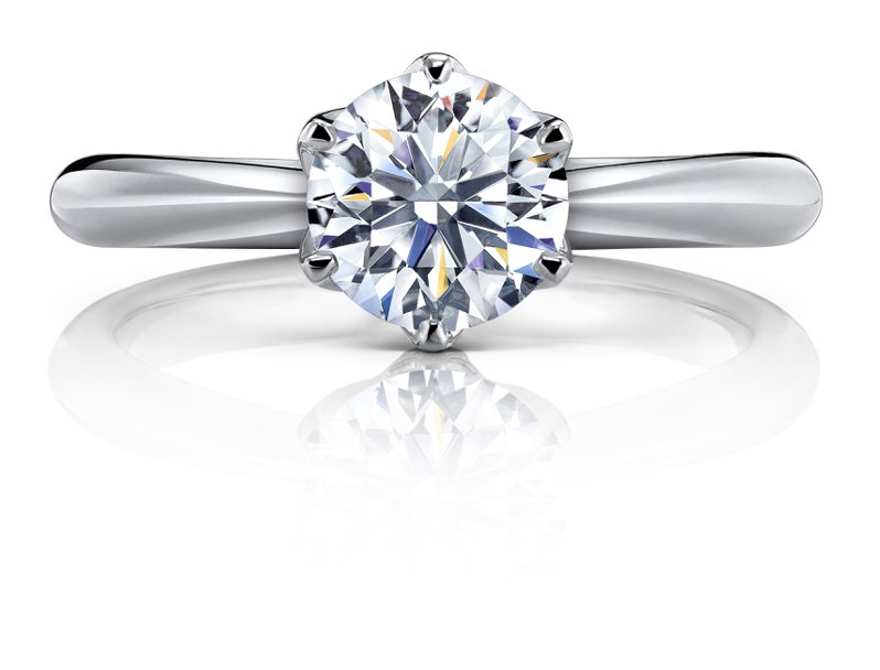 Hearts On Fire Sparkle鉑金鑽石戒指，主鑽約0.50克拉，20萬7,000元起。圖／Hearts On Fire提供