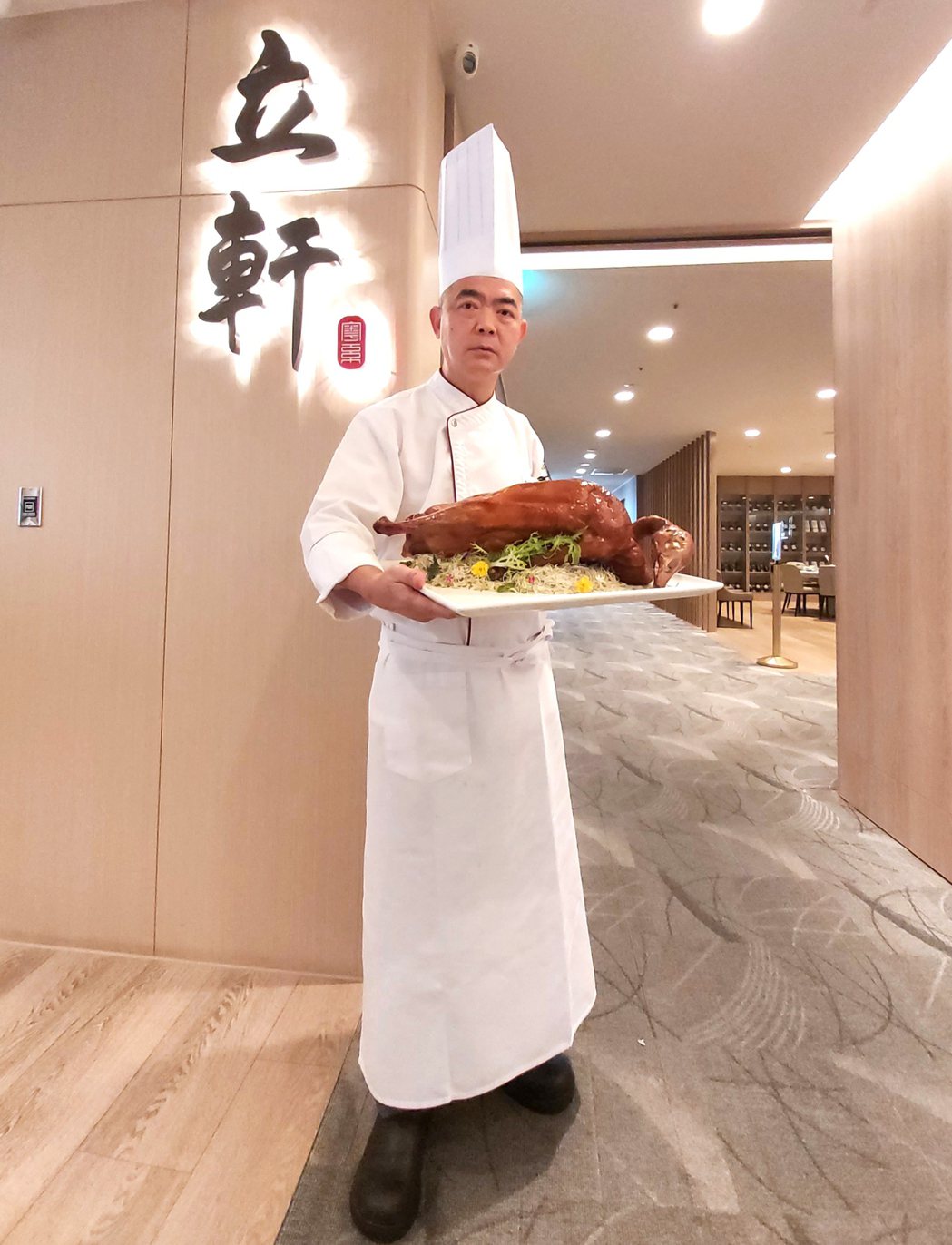 富士大飯店立軒中餐廳行政主廚伍見朋擅長以在地食材呈現粵菜新貌。業者/提供