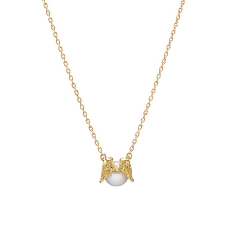 網路商店獨家MIKIMOTO天使之翼造型珍珠墜鍊，18K黃金搭配日本Akoya珍珠，32,000元。圖／MIKIMOTO提供