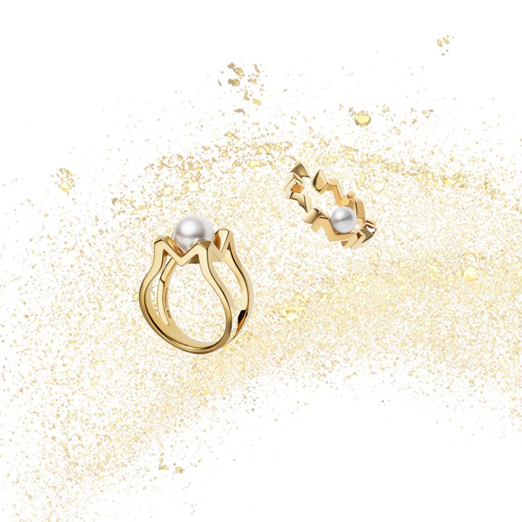 （由左至右）Mikimoto M Collection珍珠戒指，18K黃金搭配日本Akoya珍珠，96,000元；Mikimoto M Collection珍珠耳骨夾，18K黃金搭配日本Akoya珍珠，26,000元。圖／MIKIMOTO提供