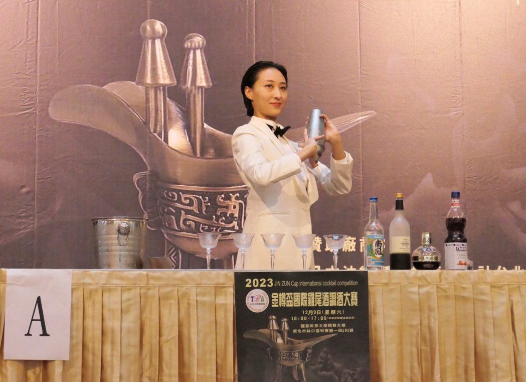 2023年金樽盃國際雞尾酒調酒大賽，來自日本的選手梁雅琳，參與傳統標準調酒國際組...