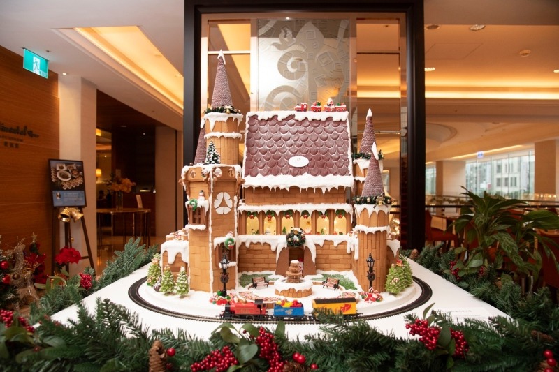 大倉久和大飯店2F的聖誕薑餅城堡，由糕點團隊耗時超過一個月討論、試做、修改、製作及裝飾而成。 大倉久和大飯店／提供