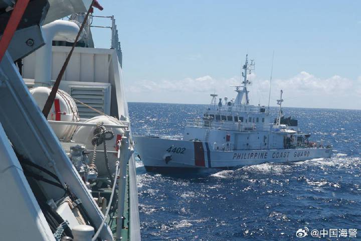 12月10日早，中國海警發出公告指，菲律賓船隻無視警告在仁愛礁鄰近海域故意衝撞中...