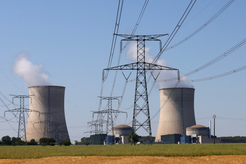 南韓韓國水電與核電公司執行長黃柱鎬聲稱，一旦獲得許可，公司就能在兩年內打造一個iSMR反應爐，相較之下建造大型反應爐需耗時10至20年。圖為法國電力公司位於該國東北部卡唐翁的核電廠。路透