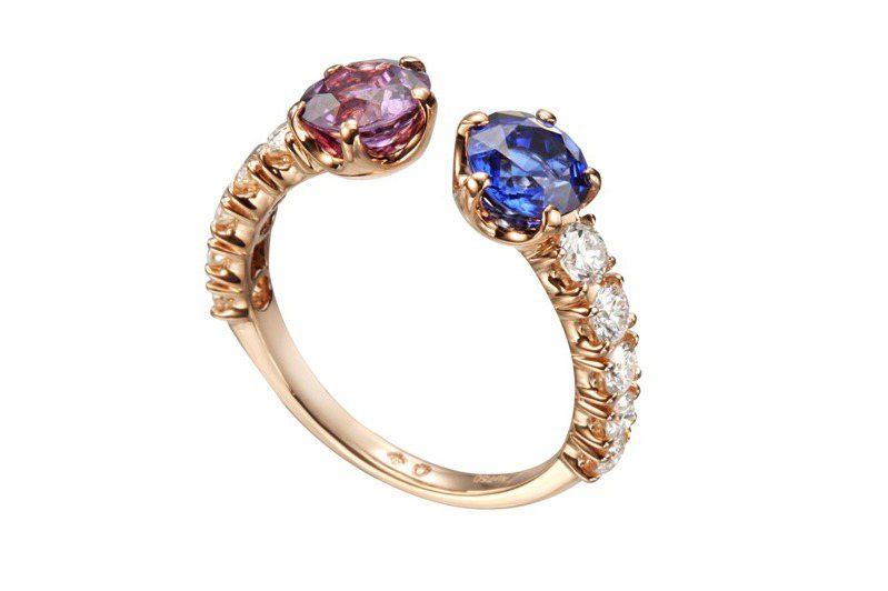 CHOPARD L'Heure Du Diamant系列戒指，公平採礦認證18K玫瑰金鑲嵌0.92克拉紫羅藍色剛玉、0.87克拉粉色剛玉以及10顆總重0.58克拉鑽石，53萬9,000元。圖／蕭邦提供