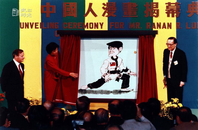 漫畫家勞瑞創造的「李表哥」(圖)，十二日下午在台北市立美術館正式公開。圖／聯合報系資料照（1985/12/12 攝影：高鍵助）