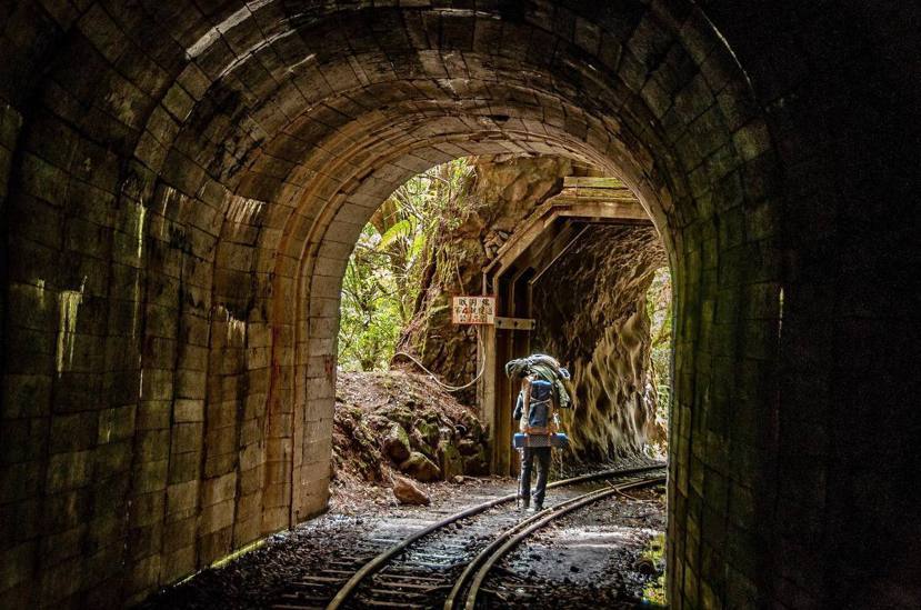 阿里山眠月線原本是高山林業鐵道，因獨特風景地貌，近幾年成為熱門登山路線。 圖／E...