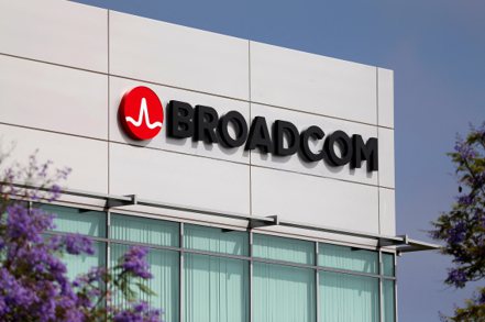 博通（Broadcom）15日市值首次擠進美國上市公司前十大。  路透