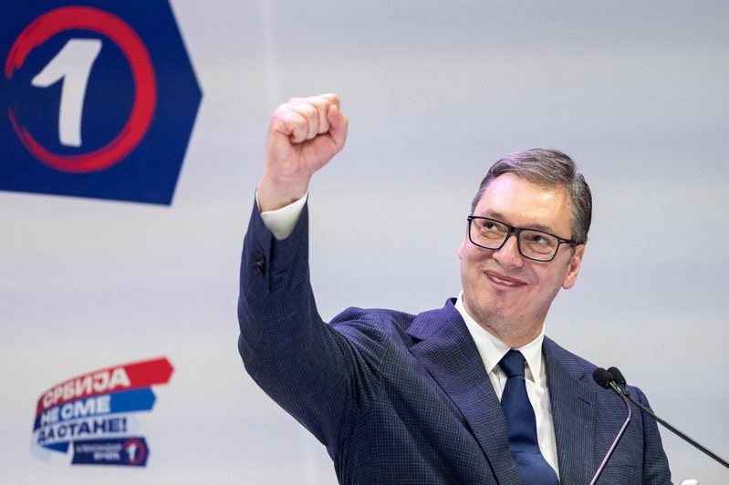 塞爾維亞選民投票，總統武契奇的執政黨可能延長執政。路透