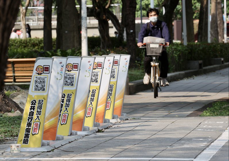 台北市內熱門的YouBike站點常常會發生「無車可借」的情況，讓民眾相當困擾。本報系資料照