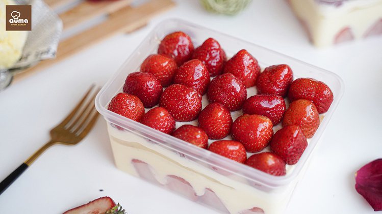草莓爽，每盒360元。圖／奧瑪烘焙提供