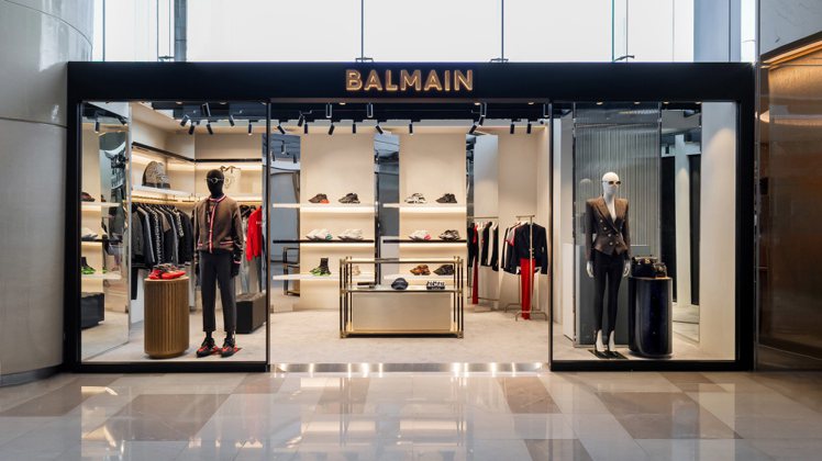 法國時尚品牌BALMAIN日前前進台中，於台中大遠百開設全新專賣店。圖／BALMAIN提供
