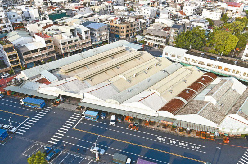 逾半世紀的台南新化果菜市場舊址位在精華區，明年將拆除。圖／文史工作者施進發提供