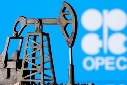 分析師預期，2024年初隨著需求改善和石油輸出國組織（OPEC）減產，油價可望小幅回漲。但仍有一些因素可能激起油市劇烈反應，進而衝擊全球股市並推升世界各地的通膨。圖／路透