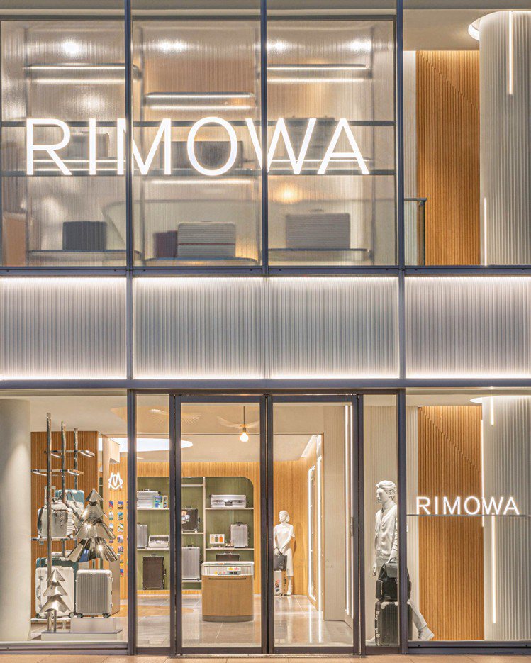 RIMOWA在12月中旬重新翻修了品牌位於表參道上的大店。圖／摘自facebook