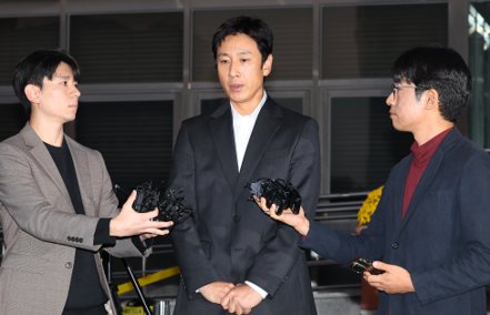近日身陷吸毒風波的南韓知名演員李善均27日被發現在車內身亡，享年48歲。歐新社