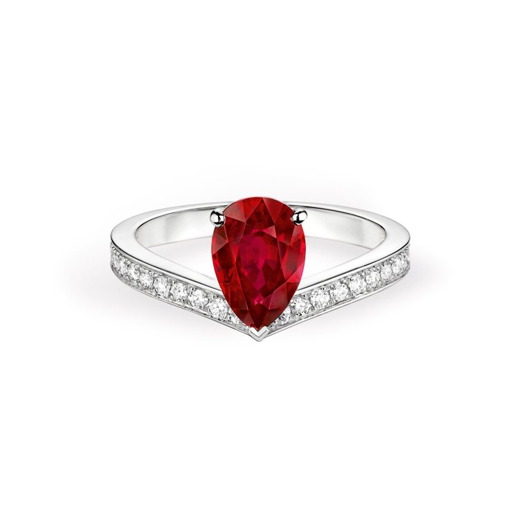 Joséphine Aigrette單鑽戒指，鉑金鑲嵌紅寶石與鑽石，價格店洽。圖／CHAUMET提供