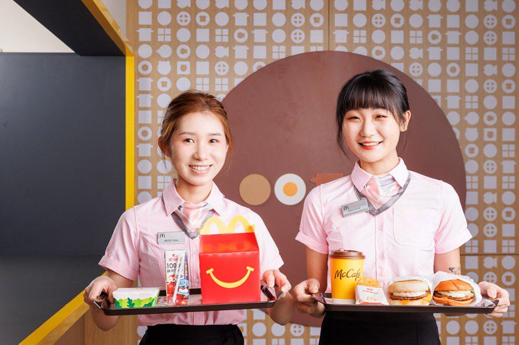 麥當勞台北民生餐廳將採全新「經典食材風2.0」設計。圖／麥當勞提供