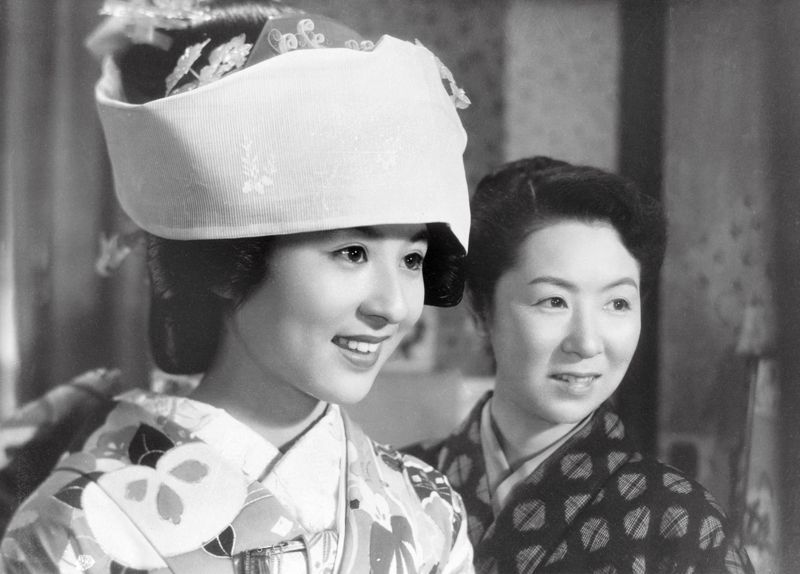 演員田中絹代（右）演過無數經典，圖為電影「母親」劇照。圖／Okaasan © 1952 Toho Co., Ltd提供
