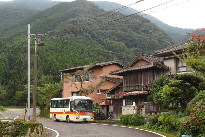 前往台灣觀光客最愛的祐德稻荷神社，1月每周三、日搭乘祐德巴士統統可享免費。　圖：佐賀觀光連盟／提供