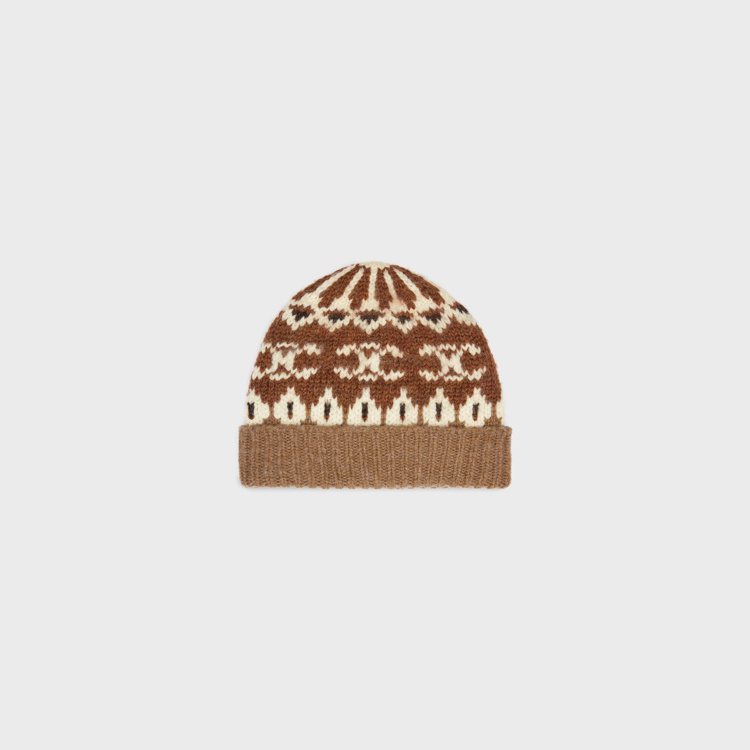 CELINE BY HEDI SLIMANE TRIOMPHE費爾島羊毛針織帽，16,000元。圖／CELINE提供