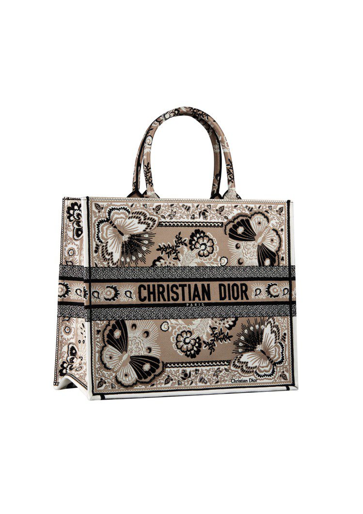 DIOR BOOK TOTE米色多彩BUTTERFLY BANDANA刺繡大型托特包 ，11萬5,000元。圖／Dior提供