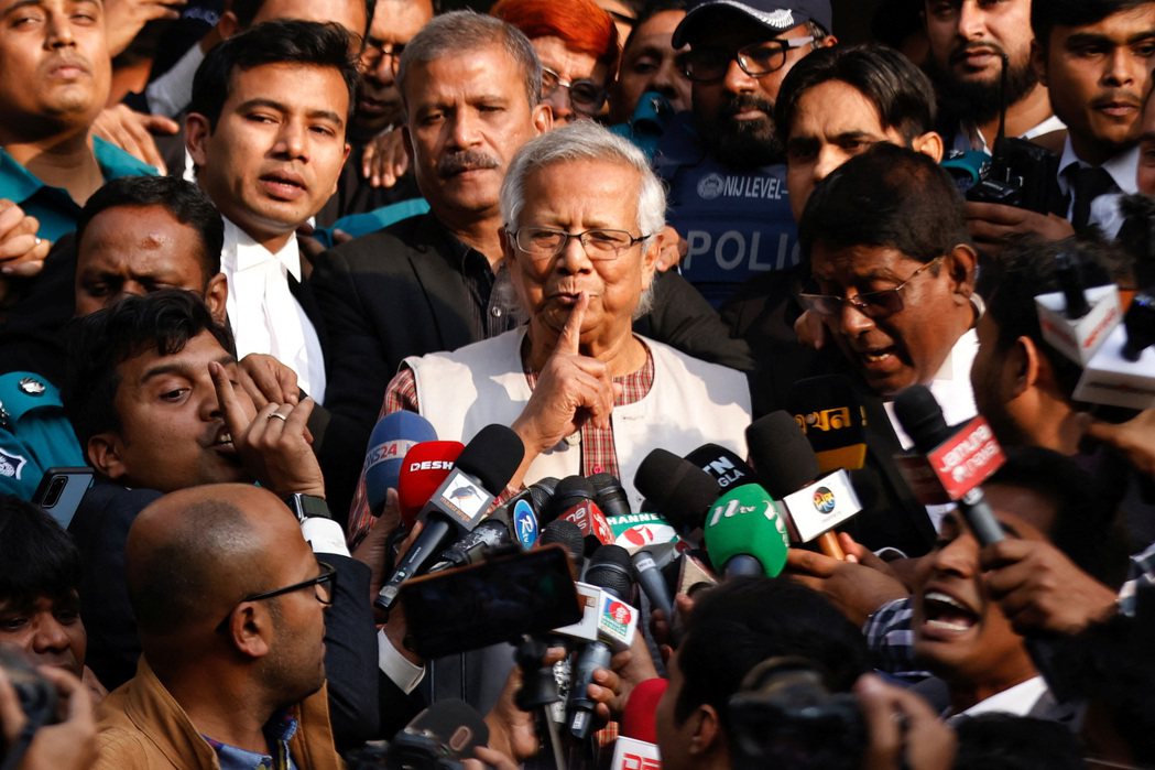 孟加拉企業家、諾獎得主尤努斯因違反勞動遭判刑，他的支持者斥為政治迫害，他也否認所...