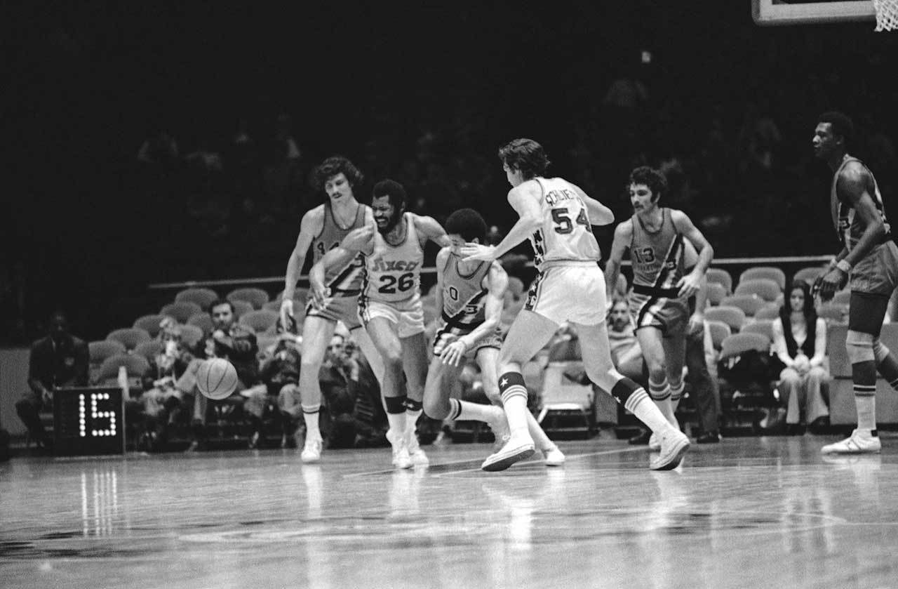76人在1973年球季僅僅只贏得9勝，是NBA正常球季的最差戰績，但活塞本季很有機會打破這項紀錄。 美聯社資料照片