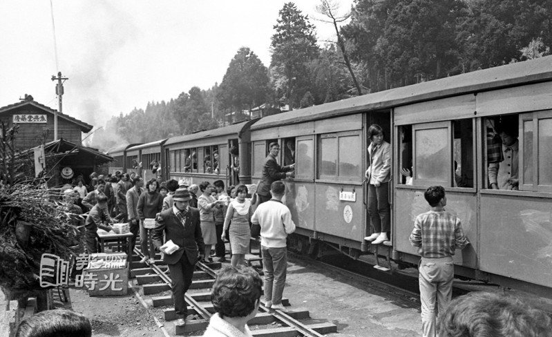 圖為阿里山火車列一景。圖／聯合報系資料照(1987/12/30 本報記者攝影)
