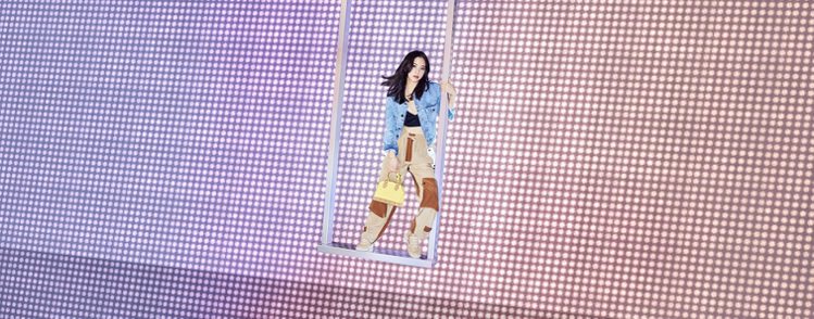 歐陽娜娜演出路易威登LV Remix系列數位廣告。圖／路易威登提供