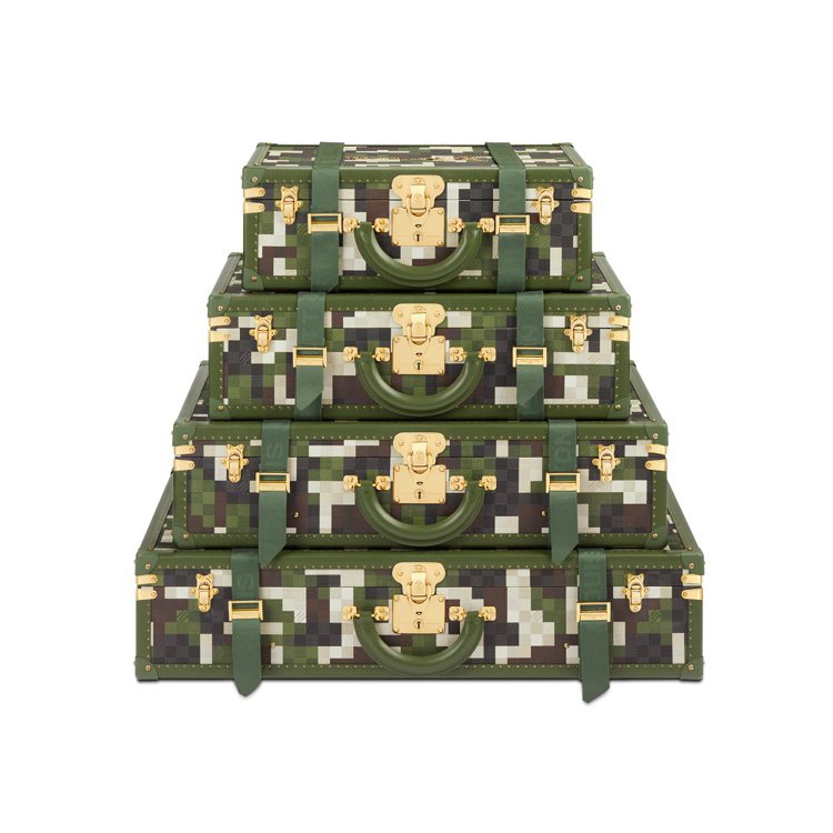獨家商品的Pyramide Bisten Damoflage四件硬箱塔，186萬元。圖／Louis Vuitton提供