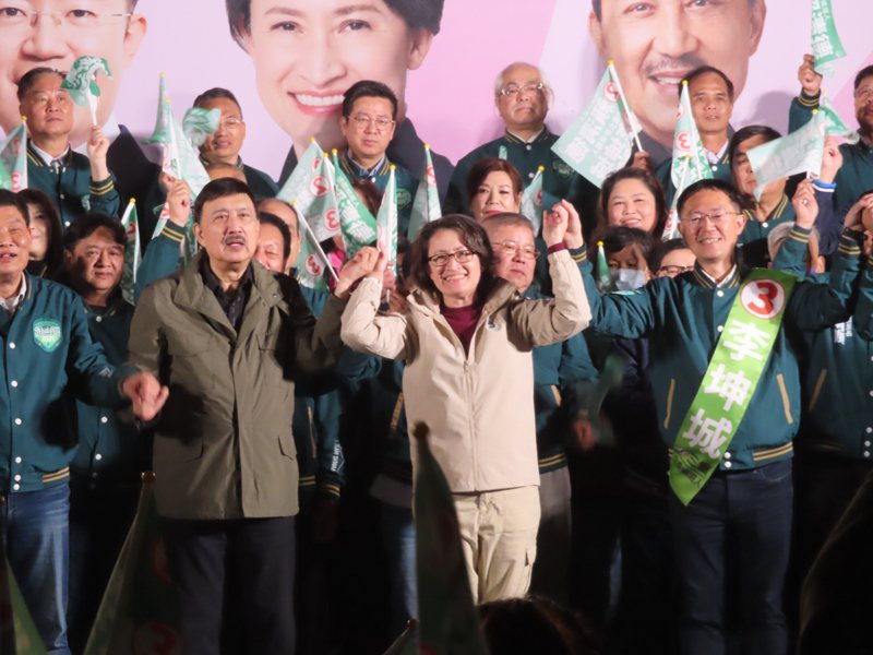 民進黨副總統候選人蕭美琴晚間到三重為立委候選人李坤城站台。記者葉德正／攝影