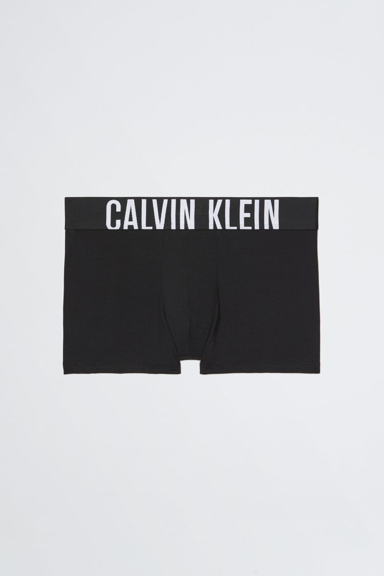 Calvin Klein Intense Power低腰緊身四角內褲，1,580元。圖／Calvin Klein提供