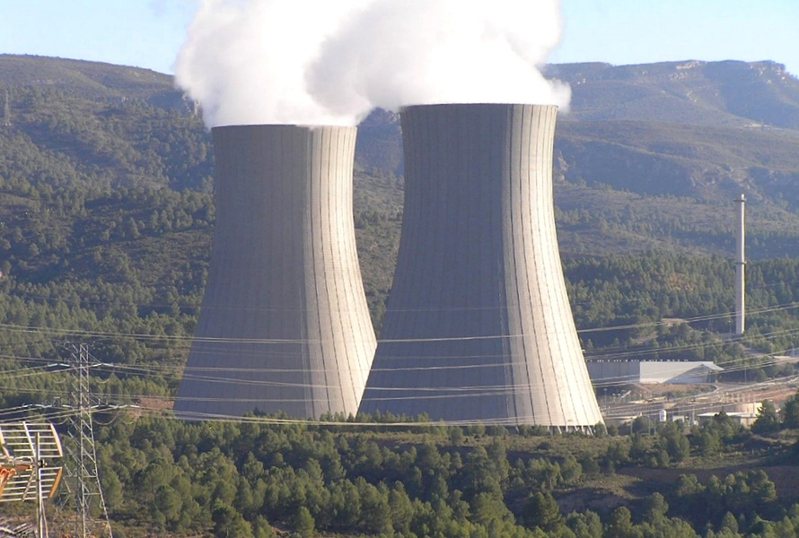 法國近日宣布還要再蓋8座核電廠，才能符合2035年的減碳目標。（Wikimedia Commons）