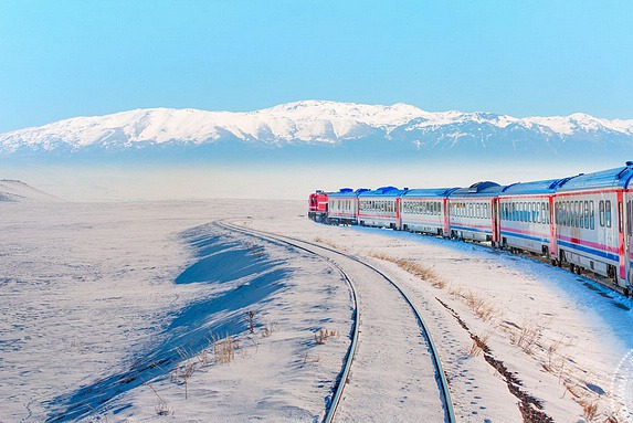 土耳其冬季特有觀光賞雪列車 「東方快車」開動！