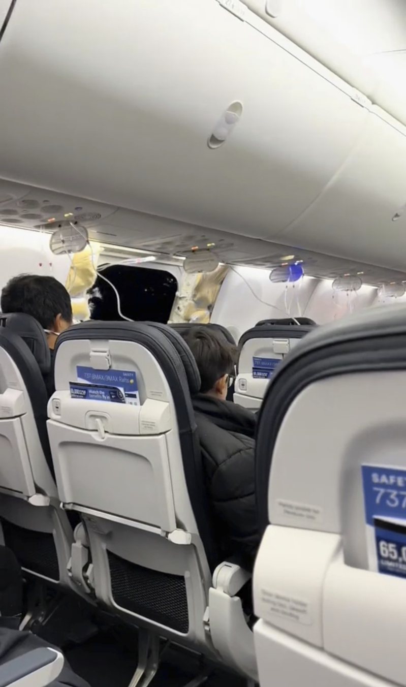 阿拉斯加航空一架全新的波音（Boeing）737 Max 9客機5日起飛後不久，發生艙門脫落事件。美聯社