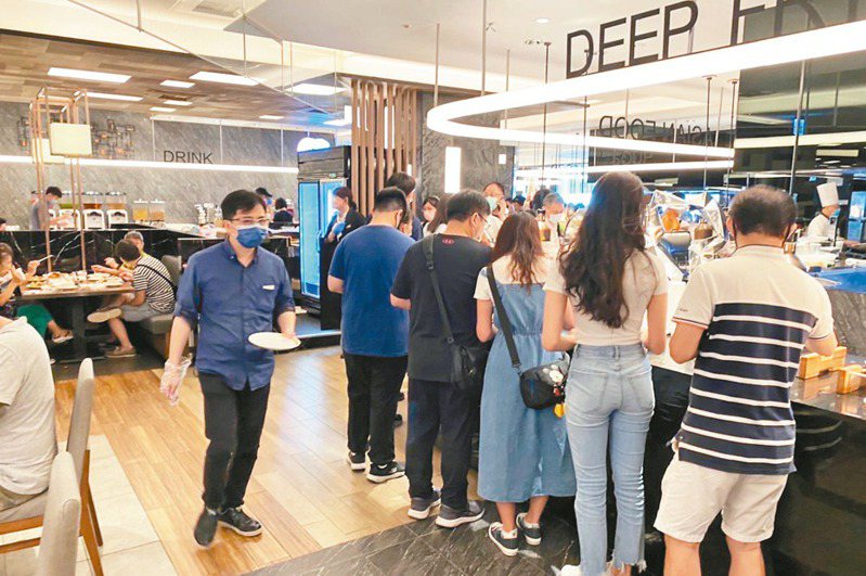漢來美食旗下漢來海港自助餐要漲價了，3月1日起全台七家店一起漲，漲幅上看14%。（本報系資料庫）