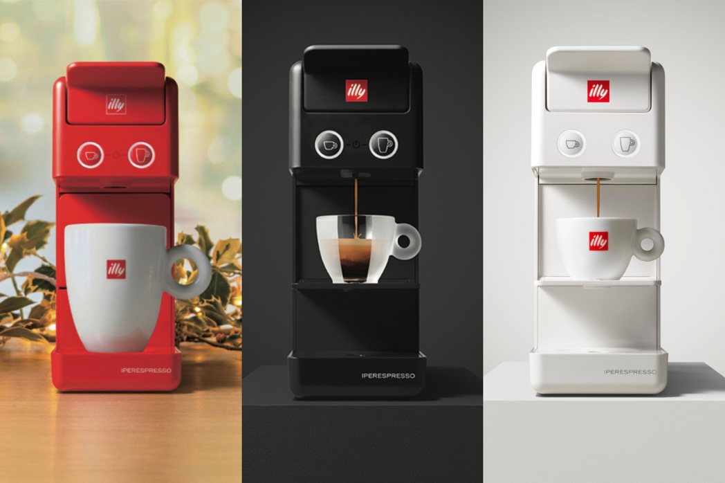 Y3.3膠囊咖啡機目前提供經典法拉利紅、曜石黑與優雅奶白三色選擇。 圖／嘉里咖啡...