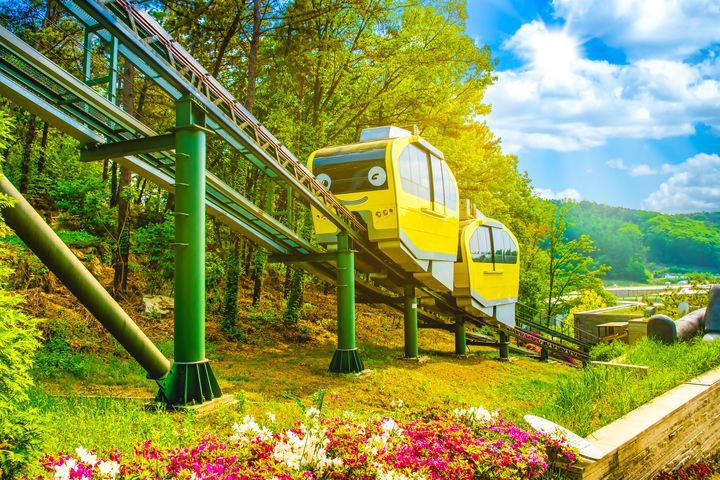 ▲搭乘抱川藝術谷單軌列車，感受如山水風景畫美景。　圖：喜鴻假期／提供