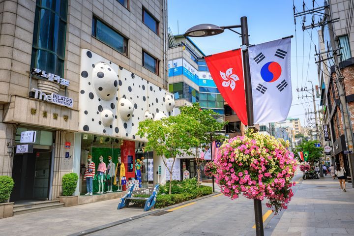 ▲首爾人氣景點—江南狎鷗亭流行街。　圖：喜鴻假期／提供