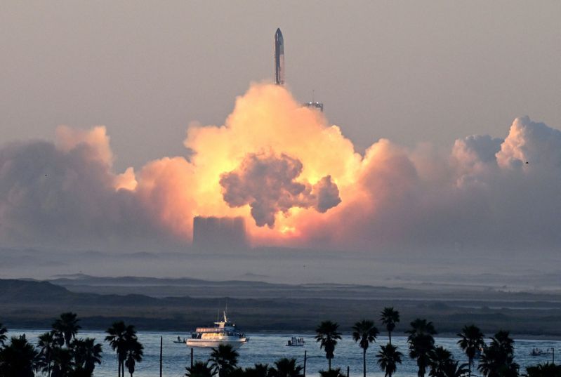 NASA宣布阿提米絲3號（Artemis 3）載人登月任務至少要延後至2026年9月，主因是「星艦」的開發尚未成熟。法新社