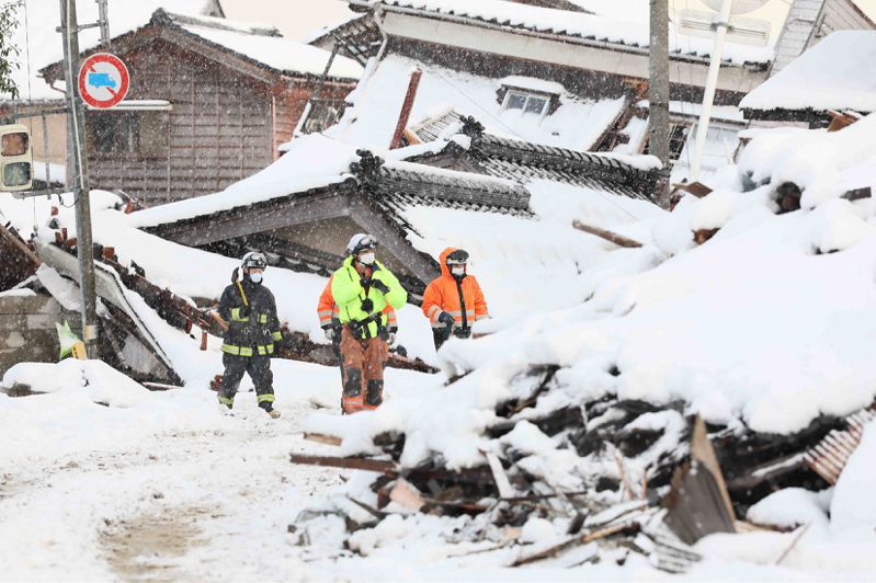 日本石川縣能登半島1月1日發生強震，至今共221人不幸罹難，且災後兩週仍有近2萬人在各避難所持續過著避難生活。日本氣象協會提醒，能登半島接下來恐面臨強震後最大降雪。法新社