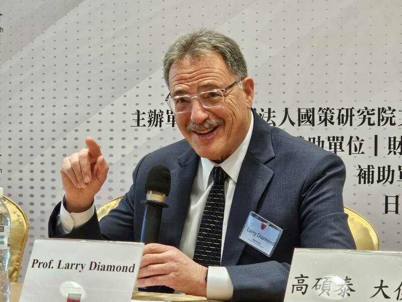 美國知名政治學者戴雅門14日於國策研究院發表演說，提出對台灣民主的觀察。（Photo by 台灣醒報）